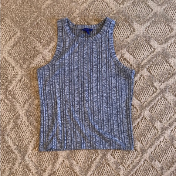 Grey tank top - Picture 1 of 3